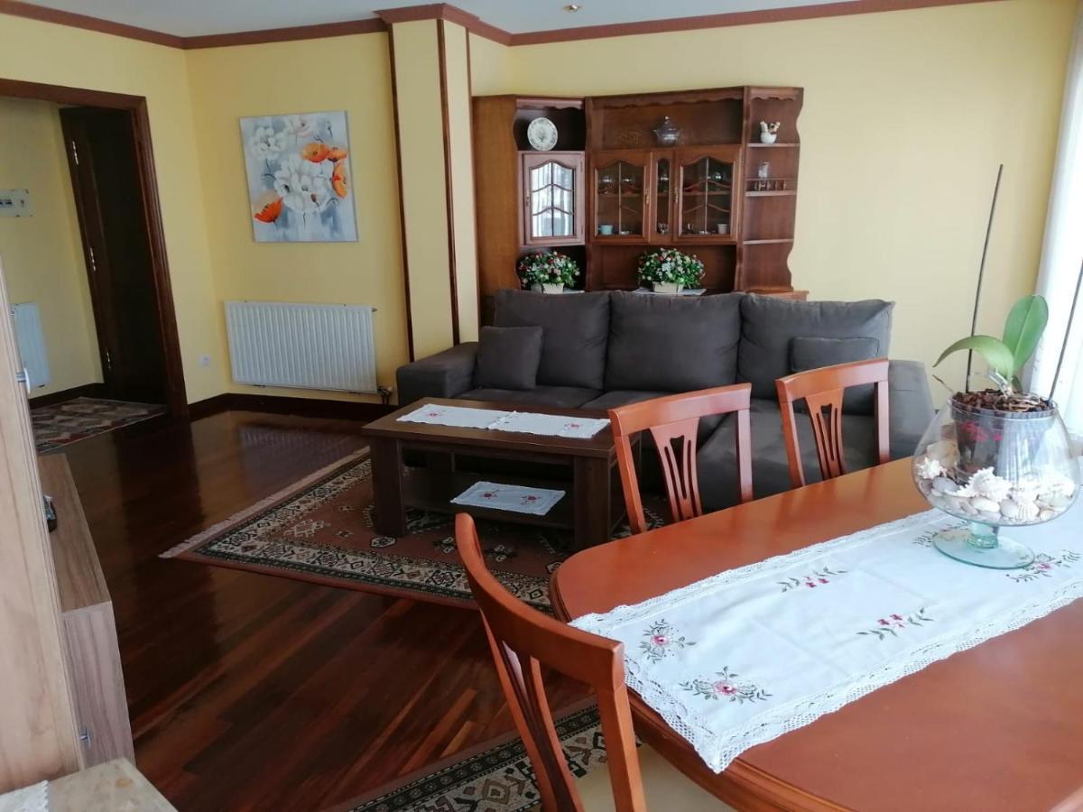 Апартаменти Piso As Camelias Понтеведра Екстер'єр фото